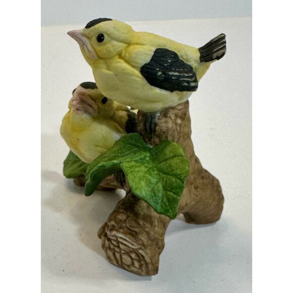 Vintage Lefton Gold Finch Birds on a Branch #00131 Ceramic Figurine - Picture 3 of 6